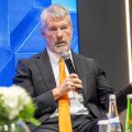 Акции Strategy (MSTR) теряют ещё почти 10% на фоне расследования о ценных бумагах