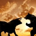 Dogecoin нацелился на $0,12: трейдеры ждут более чистого сигнала на пробой
