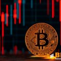 Биткоин снижается на фоне угасающих надежд на Crypto Clarity Act