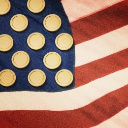 Накопление биткойнов в США контрастирует с глобальным спросом на долларовые стейблкоины