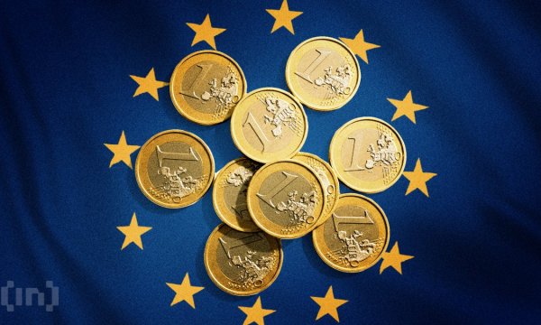 Europeans are Sitting on €10 Trillion Cash, But Refuse To Invest It Europeans are Sitting on €10 Trillion Cash, But Refuse To Invest It