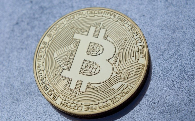 Bitcoin Slides Toward $58,000 As ETF Outflows And Options Expiry Add Pressure Bitcoin Slides Toward $58,000 As ETF Outflows And Options Expiry Add Pressure
